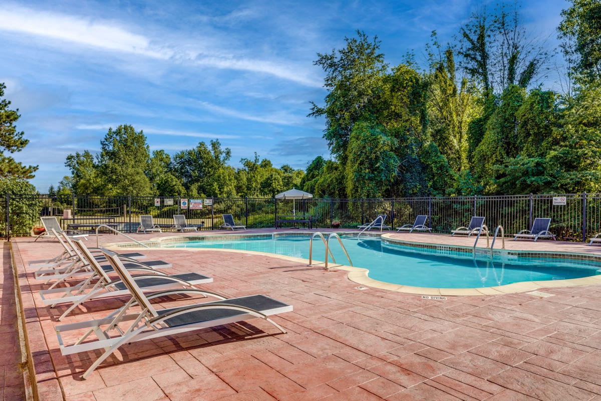 Photos and Video of Knob Hill Apartments in Okemos, MI